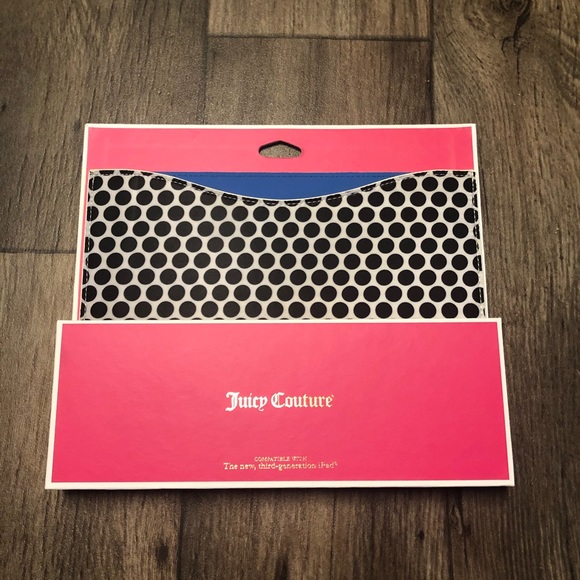 Juicy Couture Accessories - NWT Juicy Couture IPad Sleeve Cover